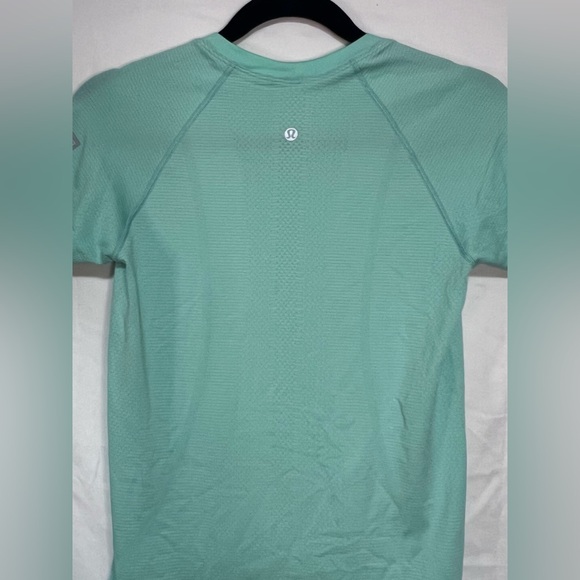 Lululemon Swiftly Tech Short Sleeve Shirt 2.0 Running Activewear Gym Workout - Picture 11 of 12